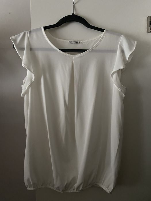 Elegancka biała bluzka