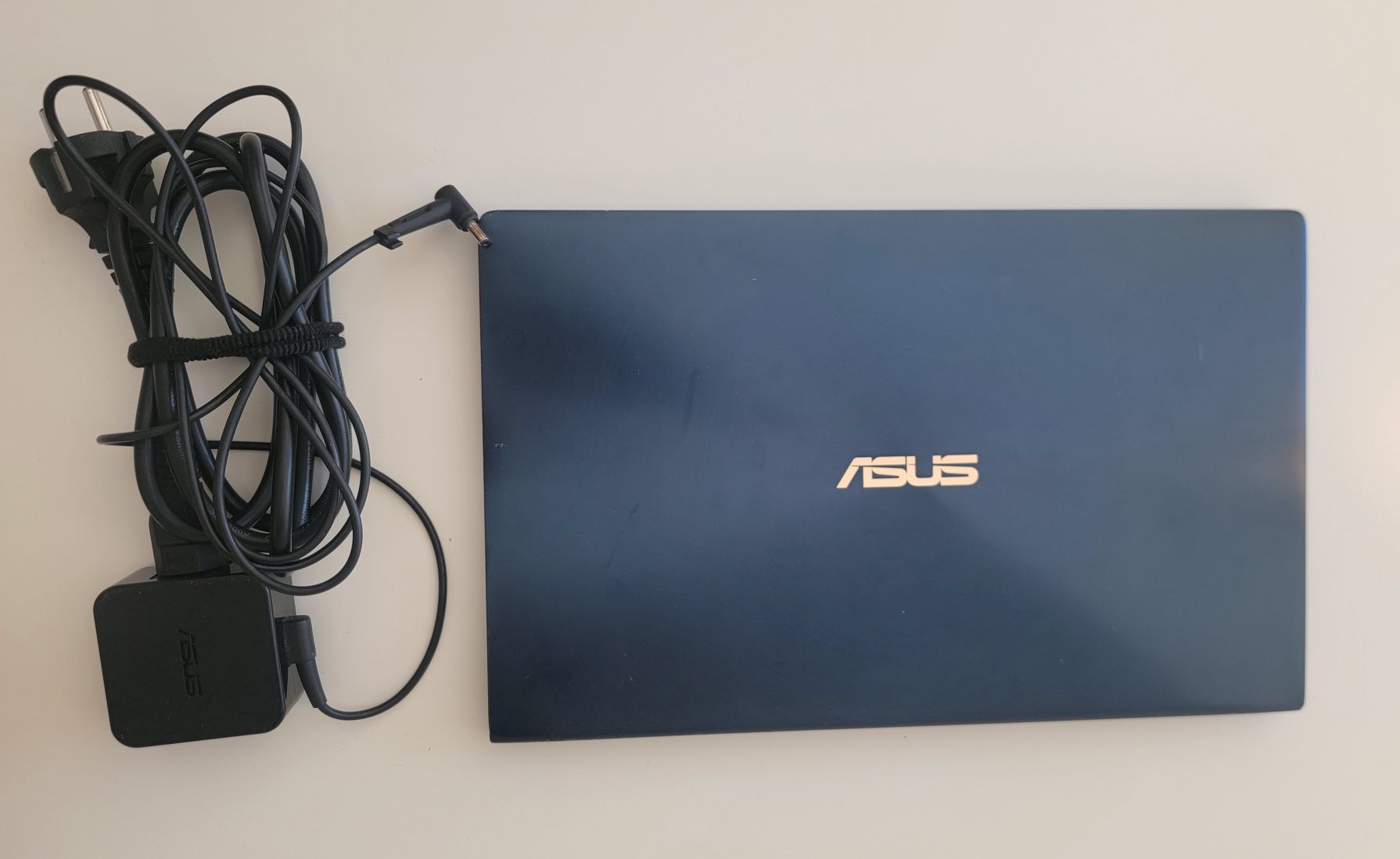 Portátil ASUS ZenBook 14 UX433F