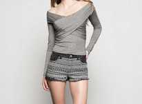 Top Cruzado Cinza Bershka