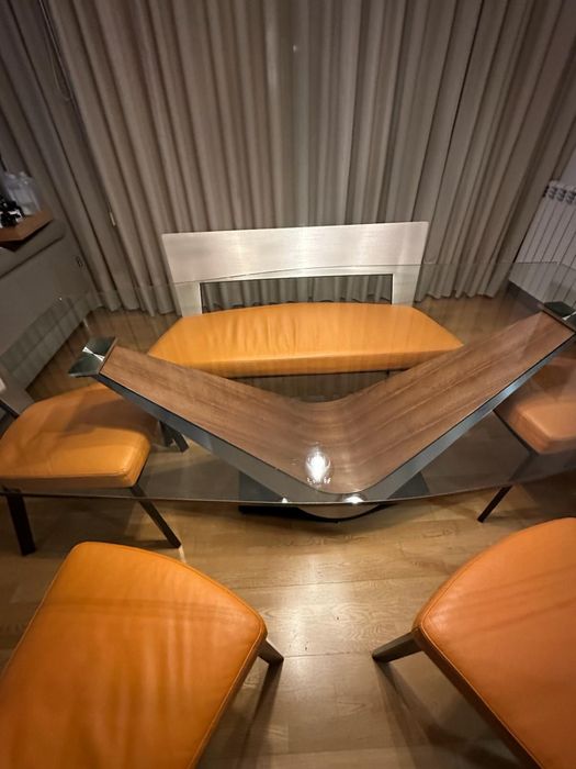 Mesa de jantar + cadeiras e banco