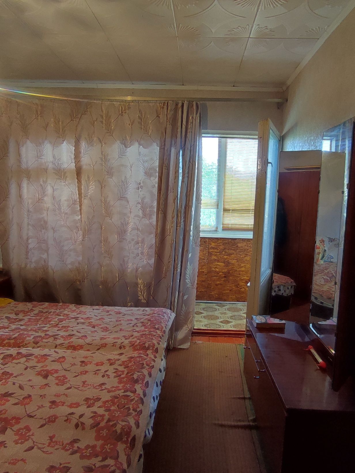 Продам пів будинку на 2 поверхи