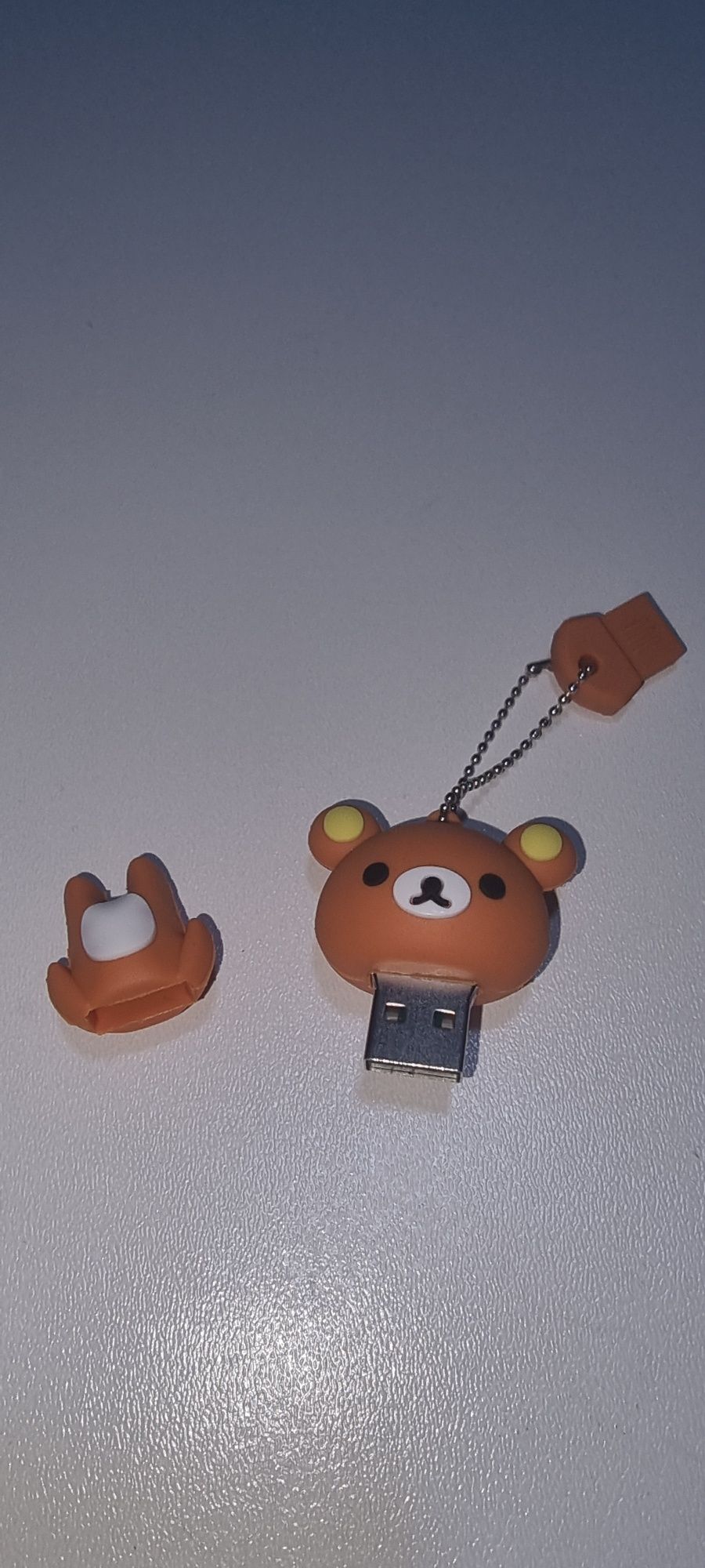 USB флешка  4 гиг в формі ведмедика

В наличии 1 шт

Состояние новая