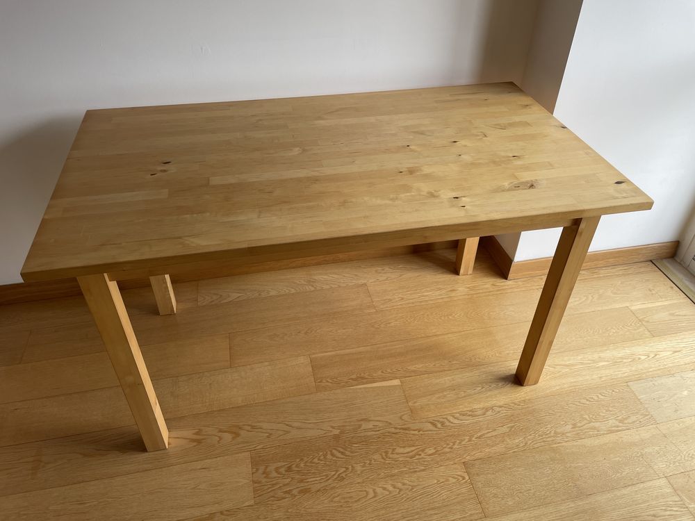 Mesa de madeira Ikea