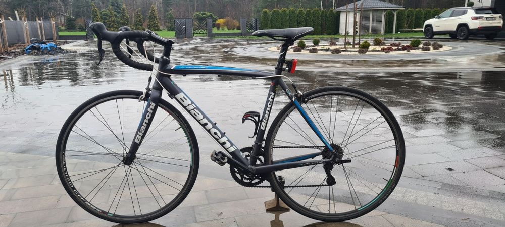 Bianchi na osprzęcie shimano Sora