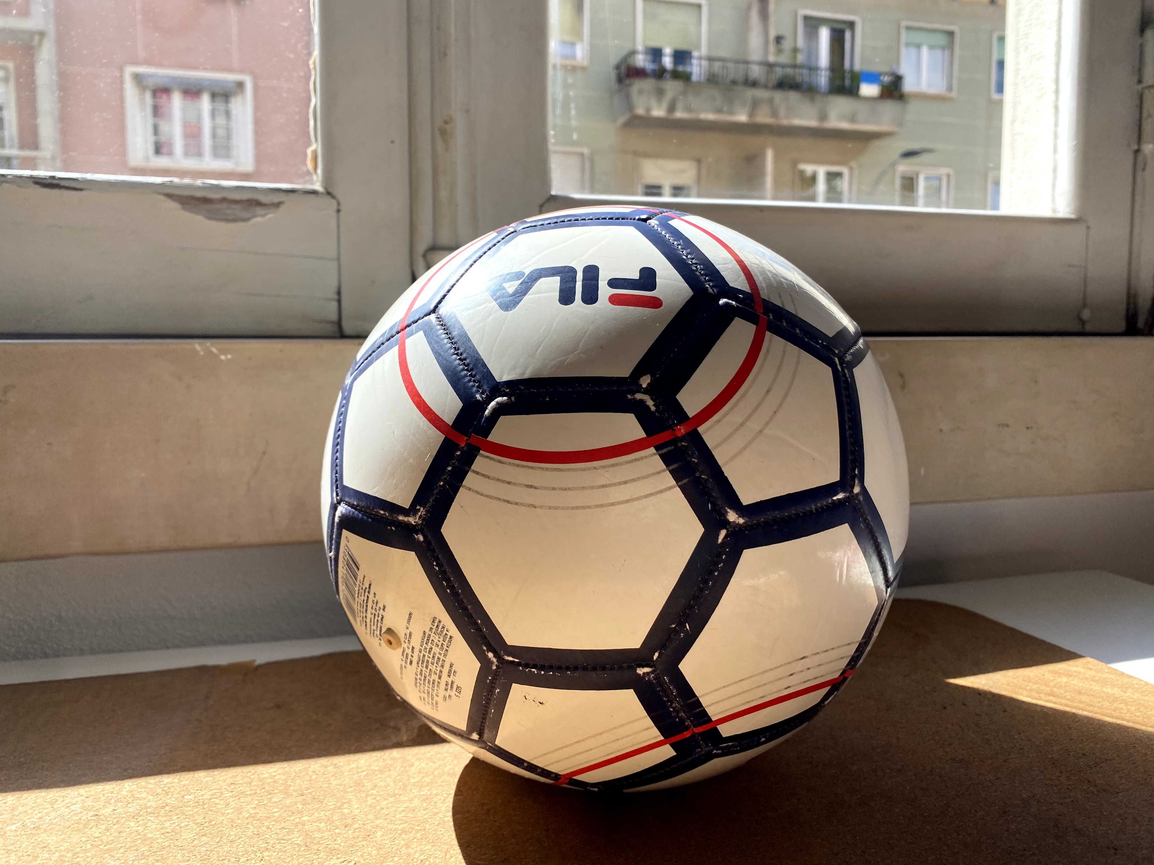 Bola em bom estado. Fila tamanho 5