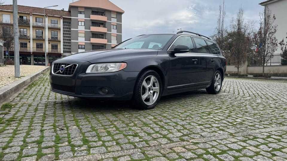 VOLVO V70 GPS Integrado e Mala elétrica