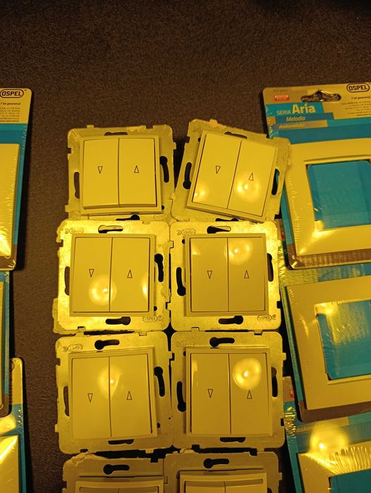 Łącznik żaluzjowy aria ospel biały z ramkami 10 szt