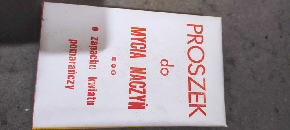 Proszek do mycia naczyń prl