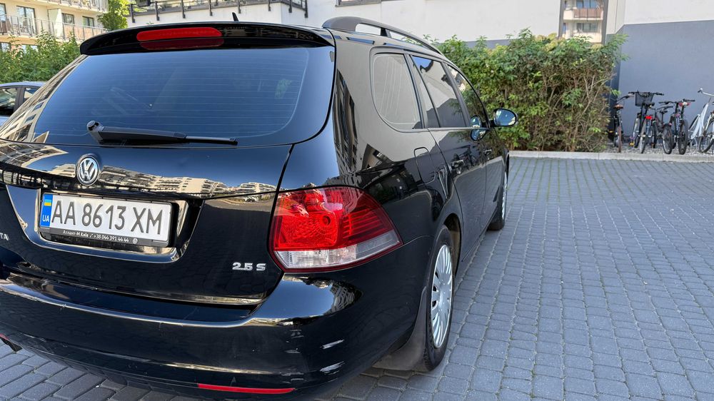 Volkswagen (Golf) Jetta S 2013 | 111т кm | Варшава