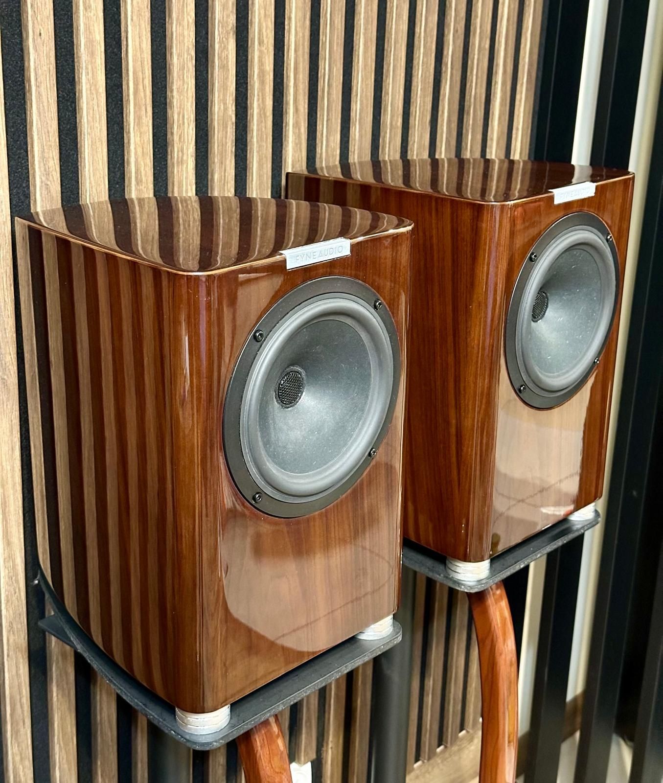 Kolumny Monitory Fyne Audio F700