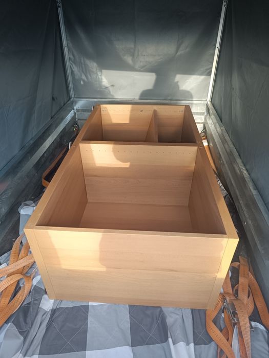 Szafka jak ikea besta, trochę ciemniejszy kolot
