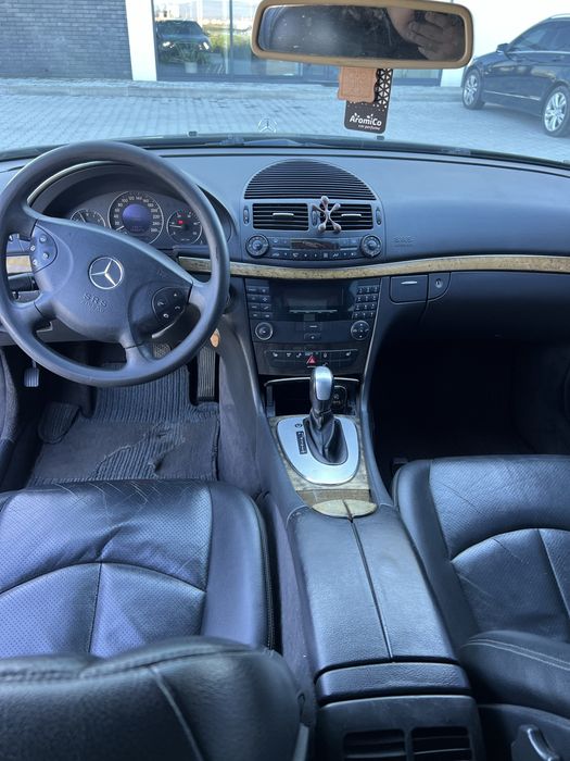 Продам Mercedes E-Class W211