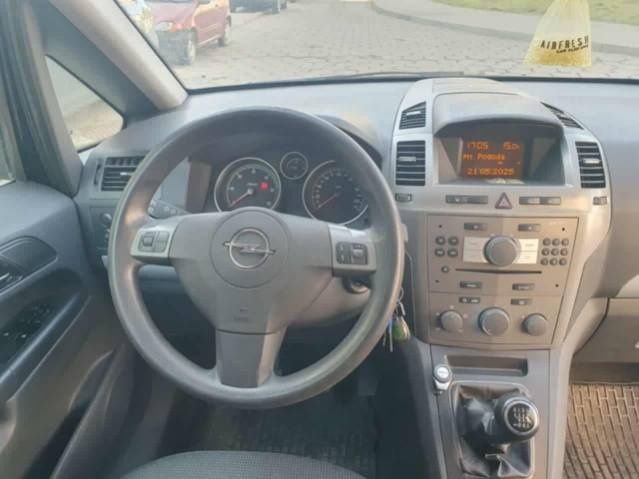 Opel Zafira B- 2007 -1.9 cdti