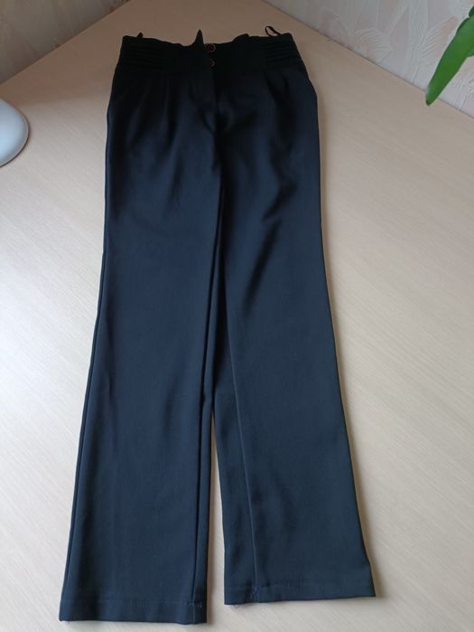 Шкільні брюки для дівчинки