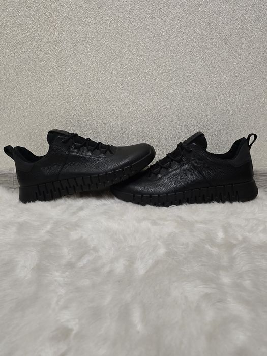 Чоловічі кросівки з Gore Tex ECCO