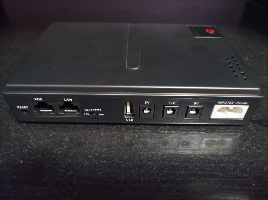 DC UPS DC1018P 5V 9V 12V 18W 10400mAh