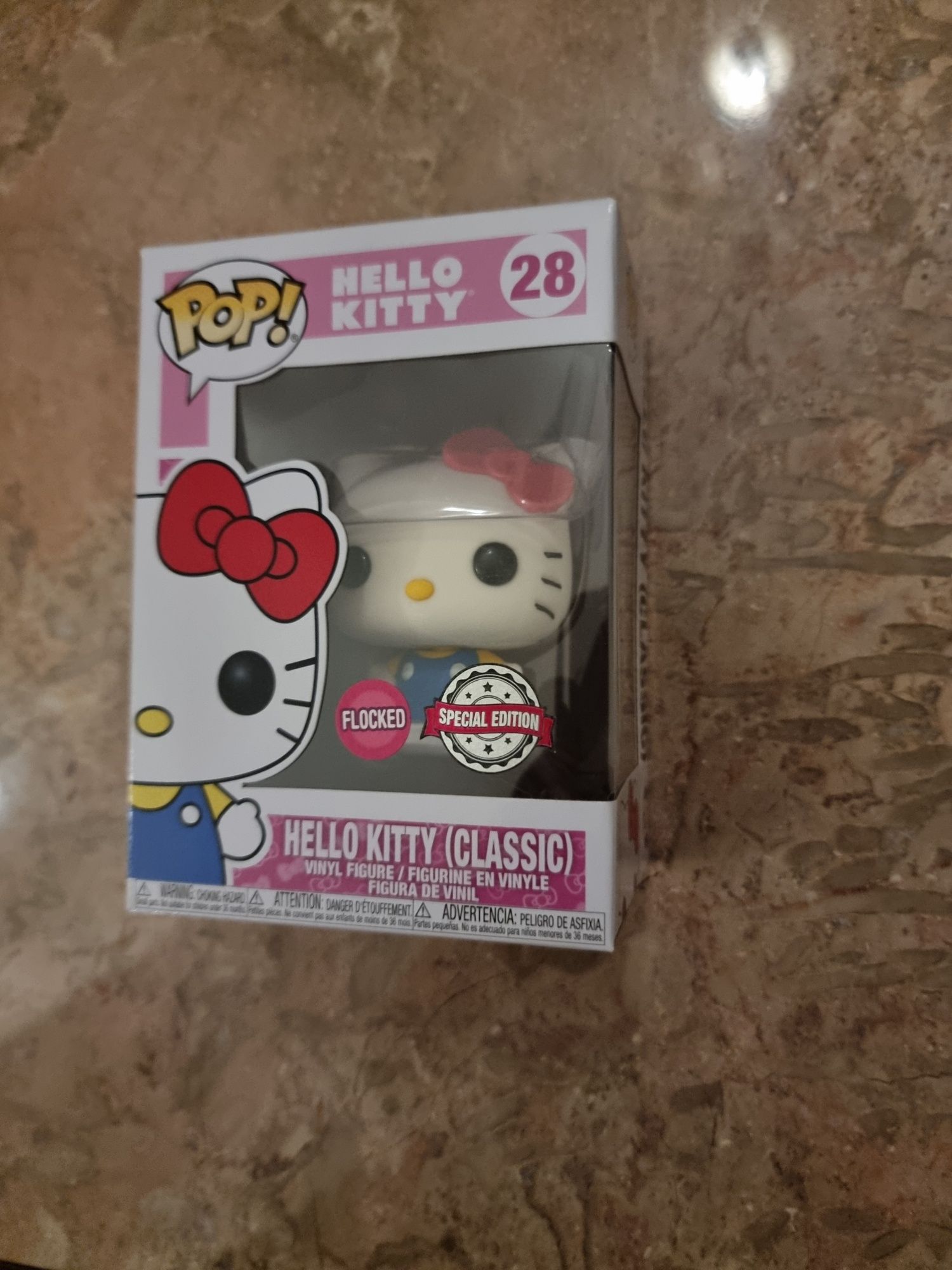 Funko pop #28 Hello Kitty (flocked)