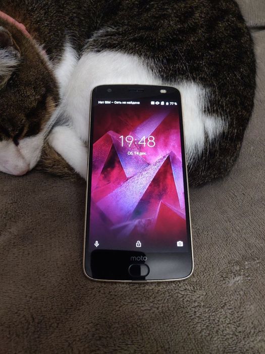 Motorola moto z2 xt1789-01 4/64Гб.