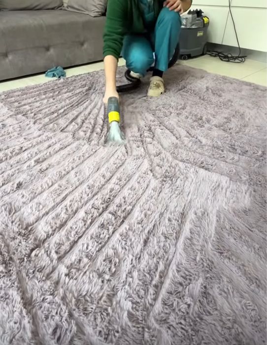 Уборка офисов,  квартир,  Клининг, химчистка мебели