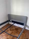 Cama de casal IKEA - 210x180 - Bom Estado (Estrado Incluido)
