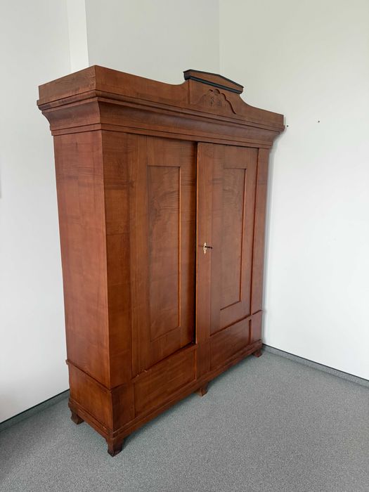 Wyjątkowa szafa bieliźniarka z 1862 roku – Biedermeier / Neorenesans