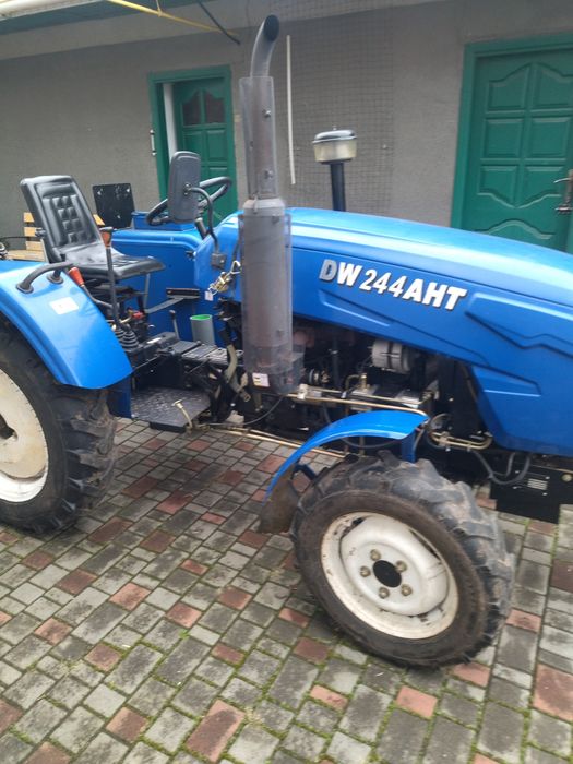 Продається мінітрактор ДВ 244 АНТ,фреза,плуг