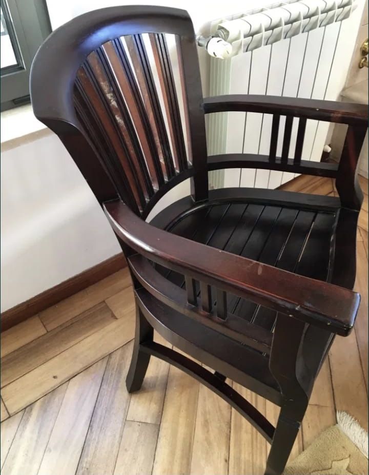 Cadeiras antigas de antiquário madeira natural maciça