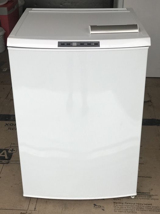 Морозильна камера Aeg, no frost 85см. Нова модель