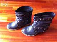 Botas / botins pretos