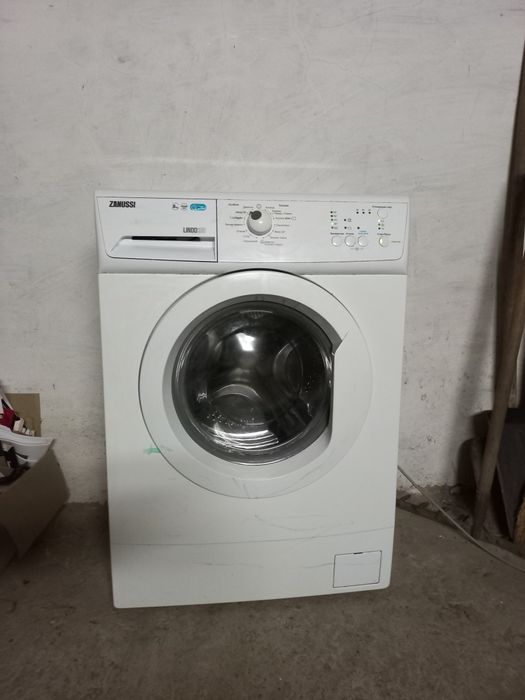 Стиральная машина Zanussi 5кг
