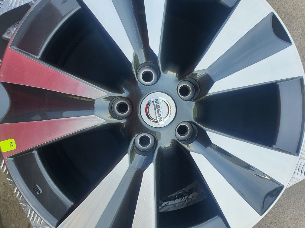 Felgi Aluminiowe  NISSAN 17" NOWE