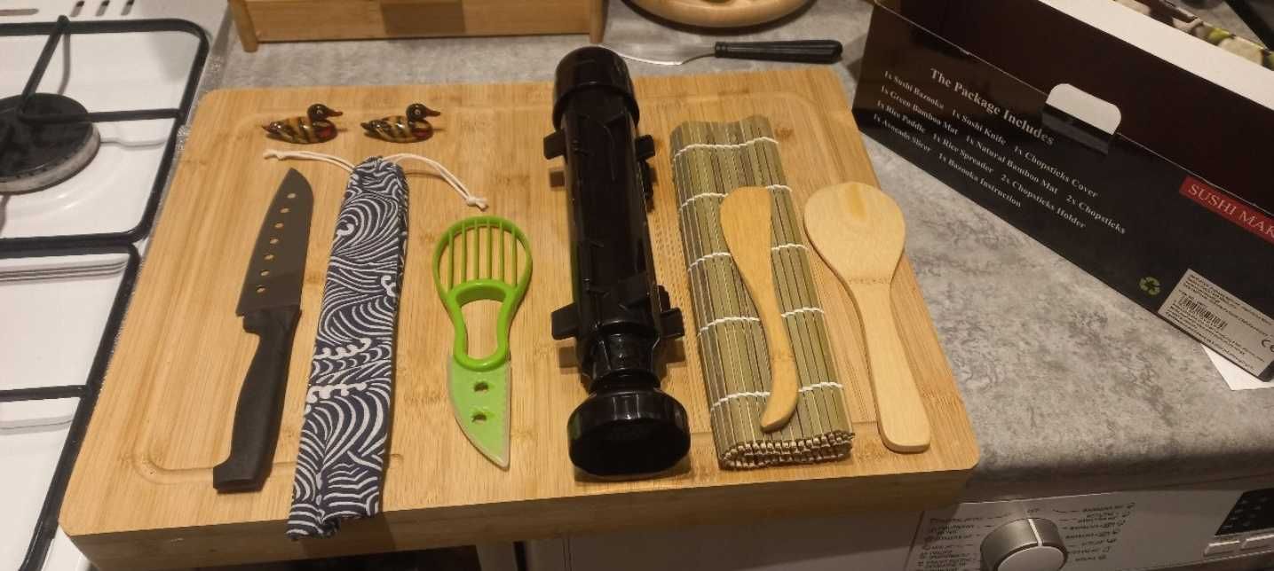 Zestaw Maszynka Do Robienia Sushi Rolka Bazooka Mata Nóż Akcesoria