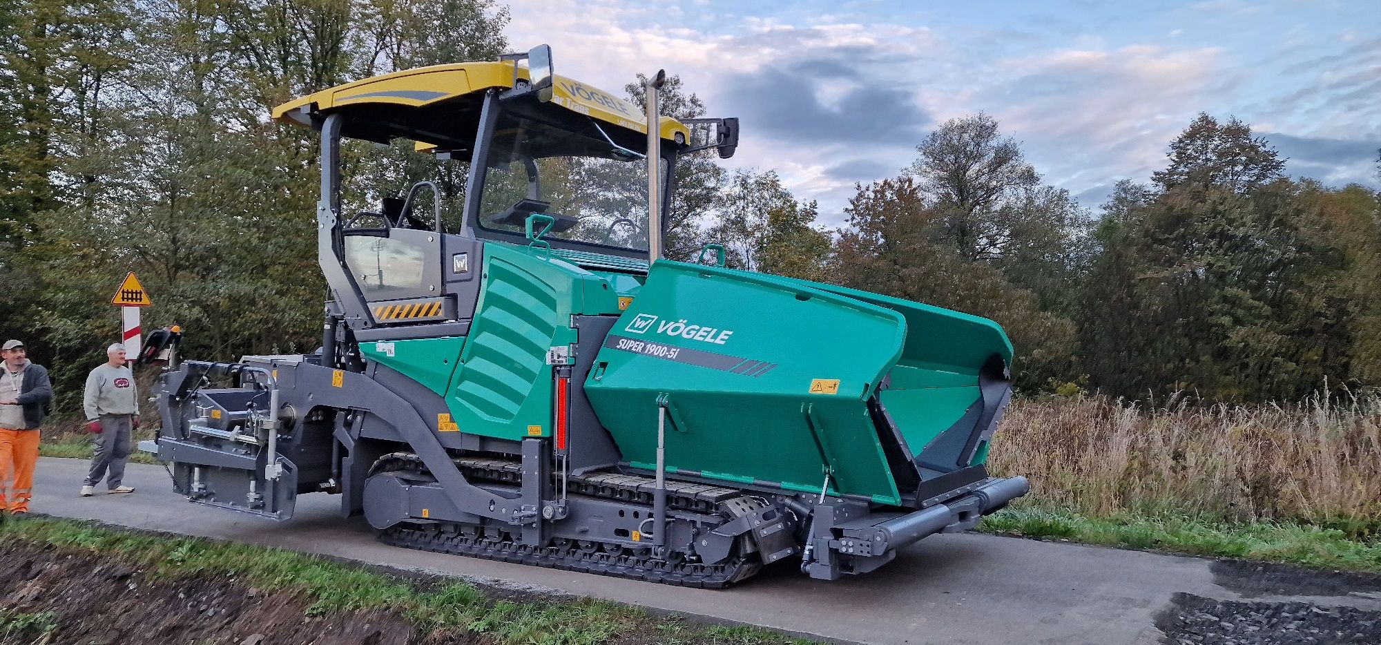 Roboty ziemne drogowe Koparka Transport od 1-28 ton