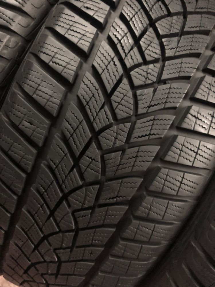 225/55/17 R17 Goodyear Ultra Grip Perfomance GEN1 4шт зима