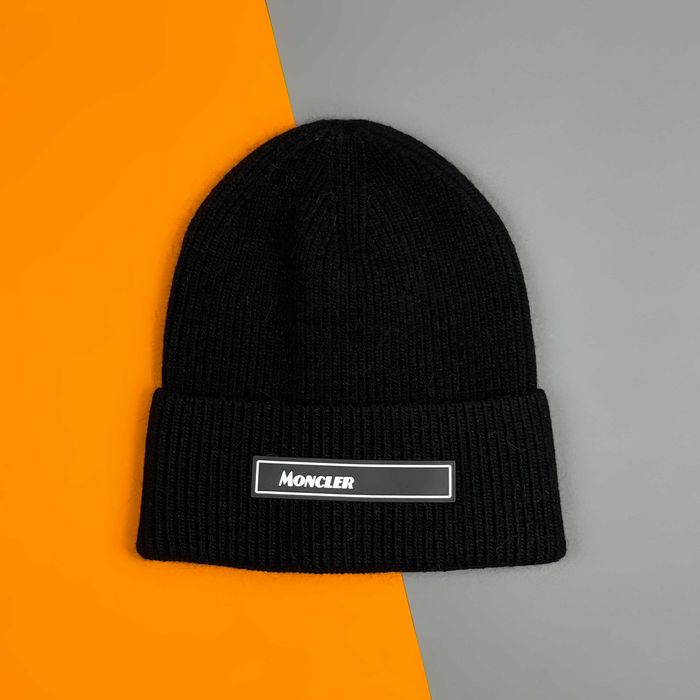 Жіночі брендові шапки