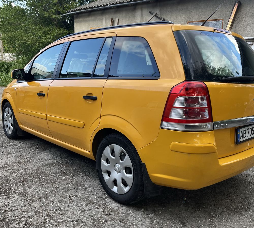 Opel Zafira 2014 рік 1.7 дизель