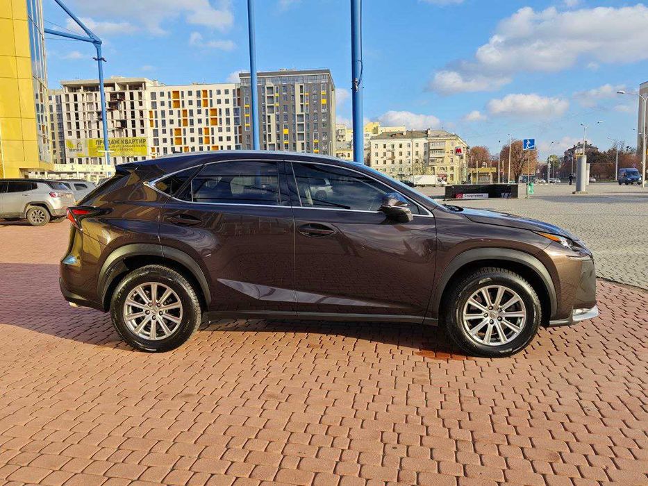 Продам Lexus NX 200t