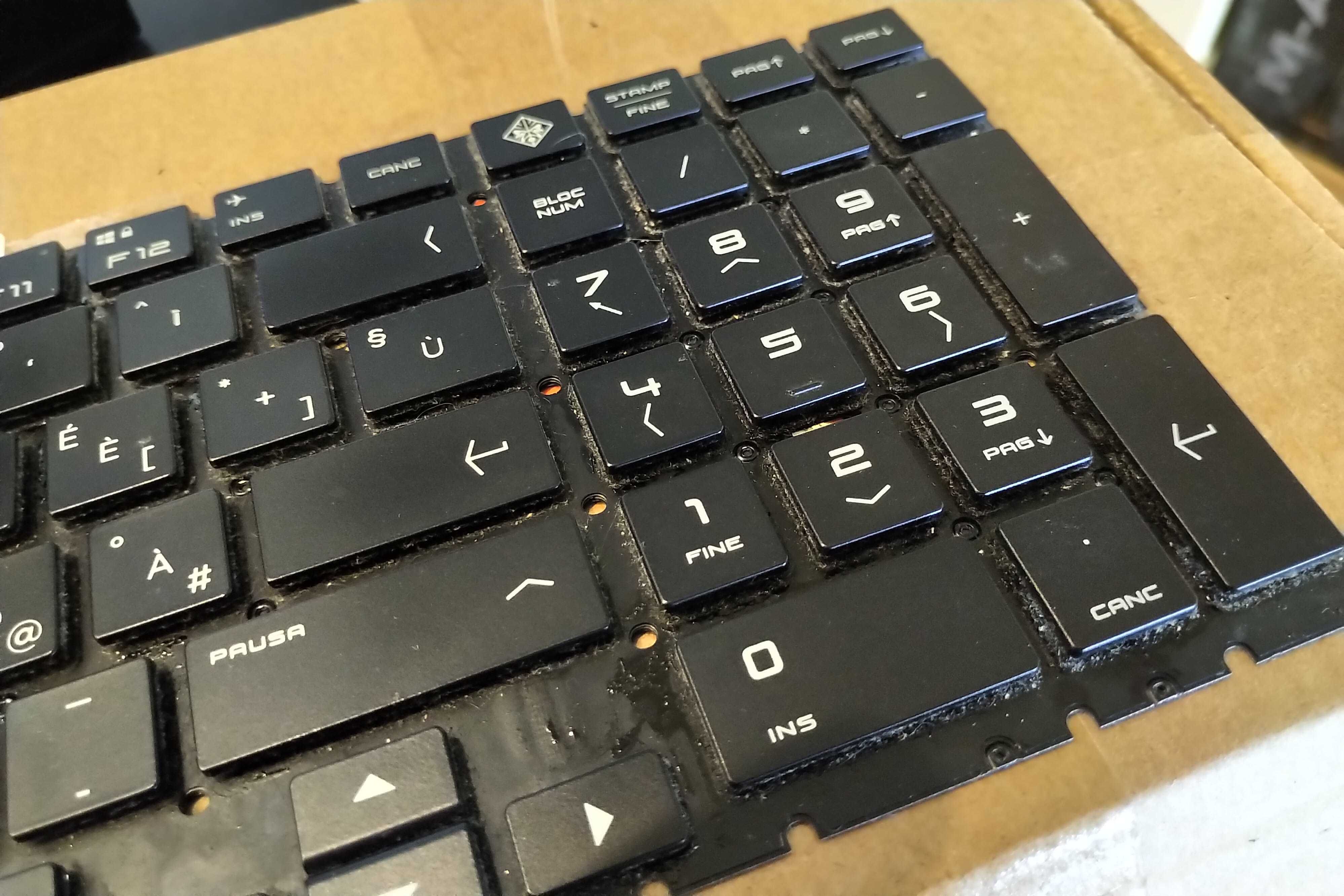 Klawiatura do laptopa HP Omen 15 DC - na części