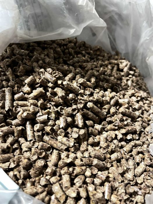 PELLET z drewna liściastego ENplus A1 – Premium jakość!!