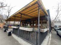 Фасад Продам коммерцию с арендатором. 5-я ст. фонтана. Проходное место