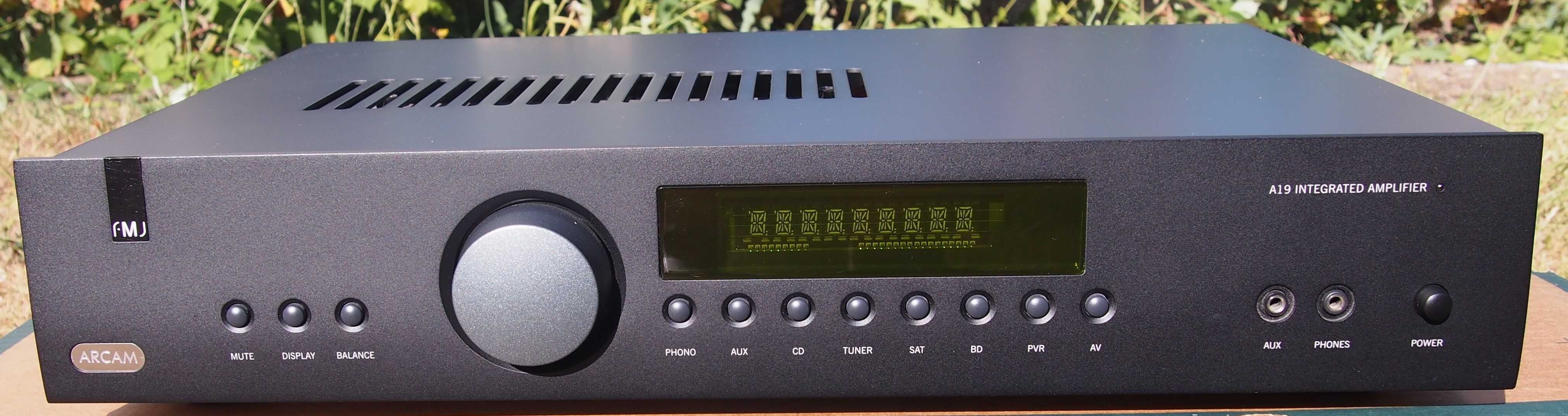 ARCAM          A19