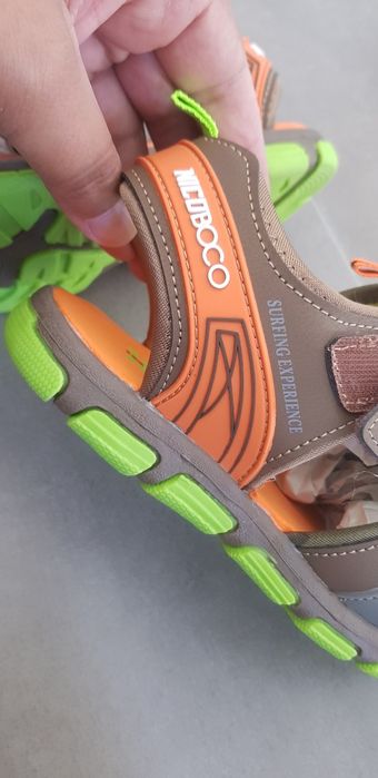 Sandálias Novas de rapaz N 34