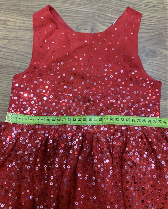 Святкова сукня для дівчинки