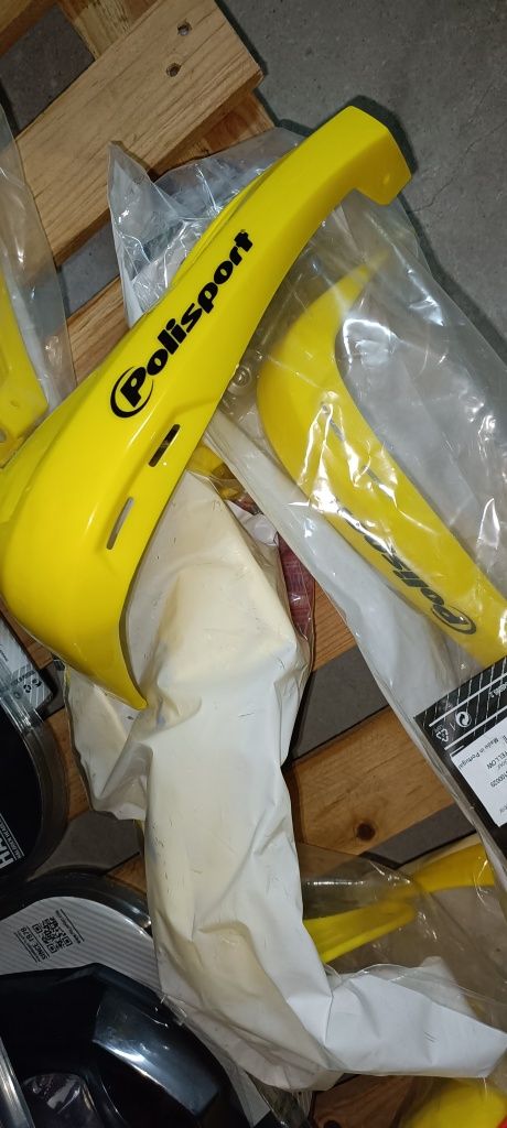 Micas com farol e proteção de mãos para motas