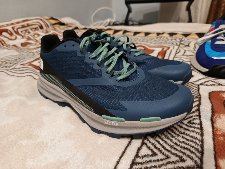 TNF The North Face кроссовки 42размер 27 стелька.