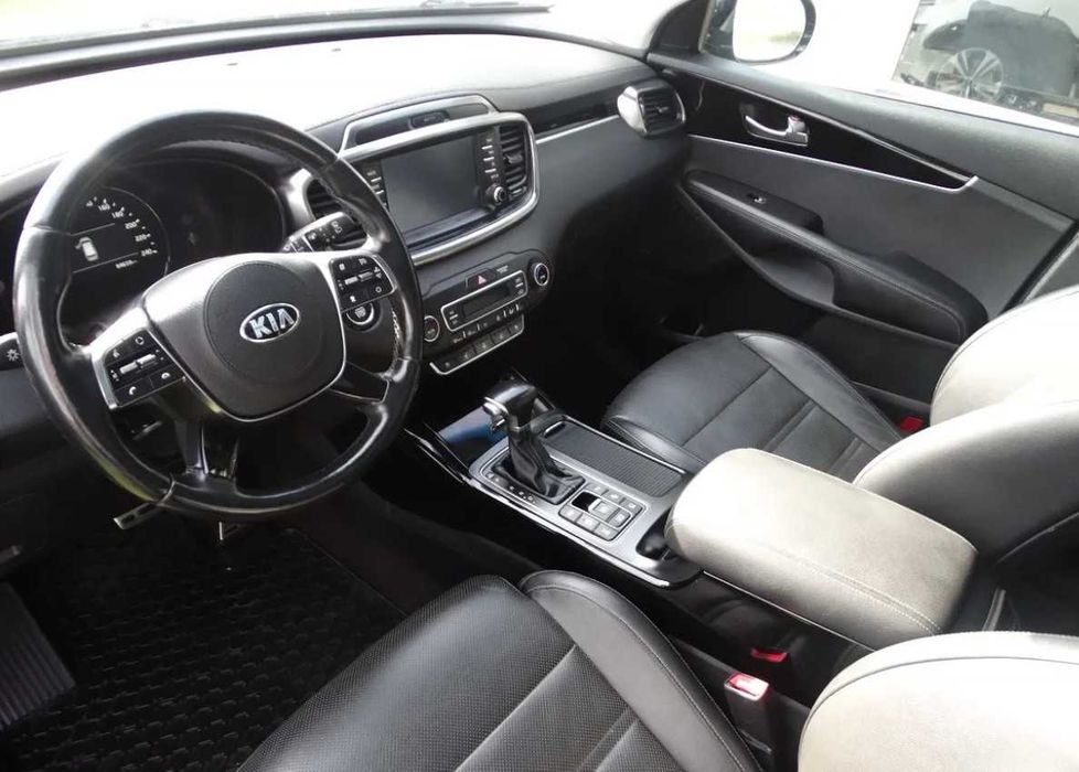 Автомобіль з Європи 4X4  Kia Sorento 2017  2.2