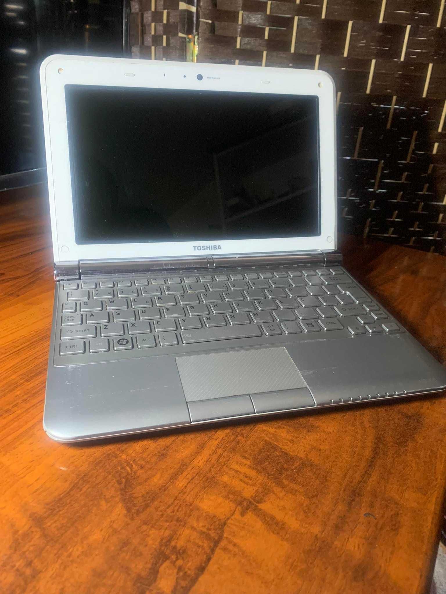 Toshiba  NB305 C/Novo