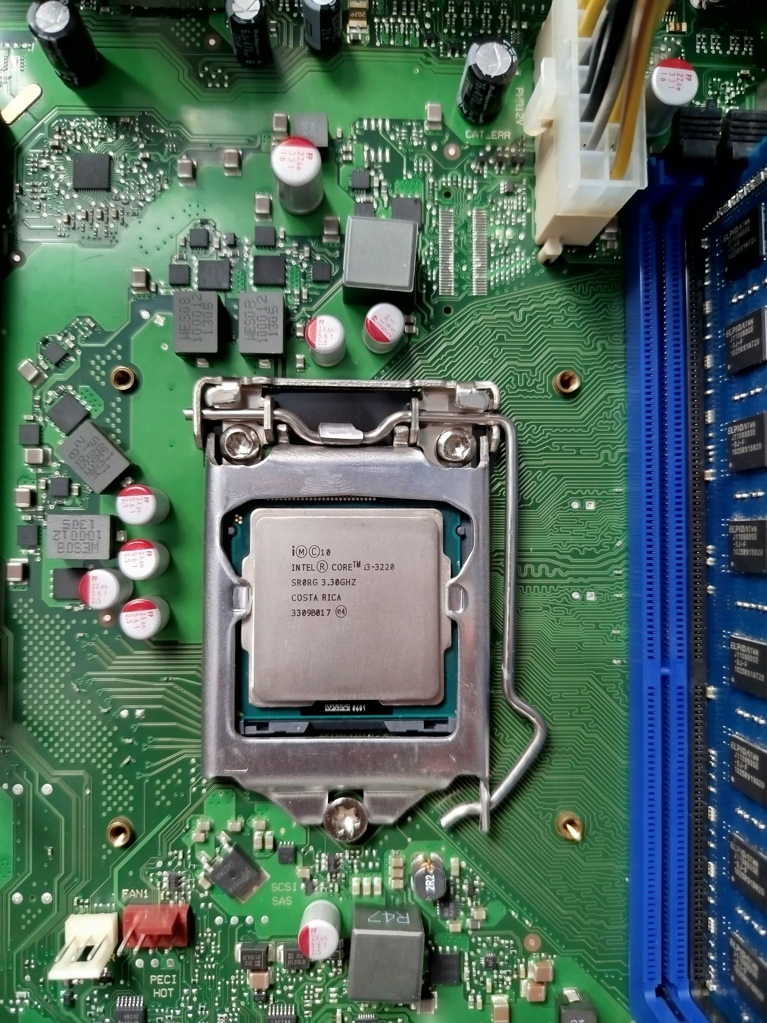 Компьютер системный блок fujitsu Esprimo P710 e85+ mi5w офис, i3 3220