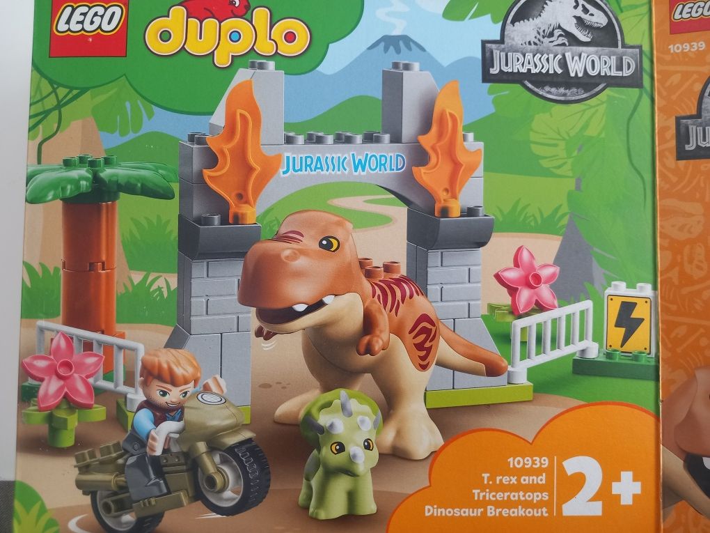 LEGO DUPLO 10939 T-Rex e Triceratops a fuga dos dinossauros [Usado]