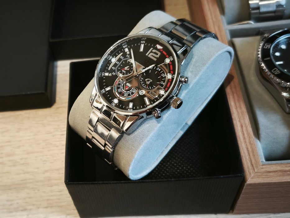 Piękny srebrny zegarek stylizowany na Breitling elegancki i NOWY !!
